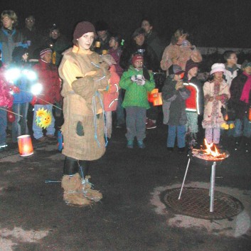 St.Martin Umzug der CV-Ponyfarm mit der Grundschule Spiegelberg 2004 - 01